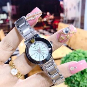 সিলভার কালার চেন সাদা ডায়াল